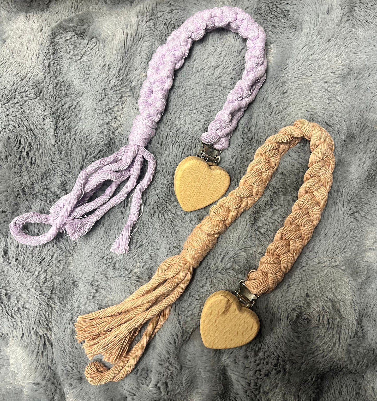 Pacifier clips