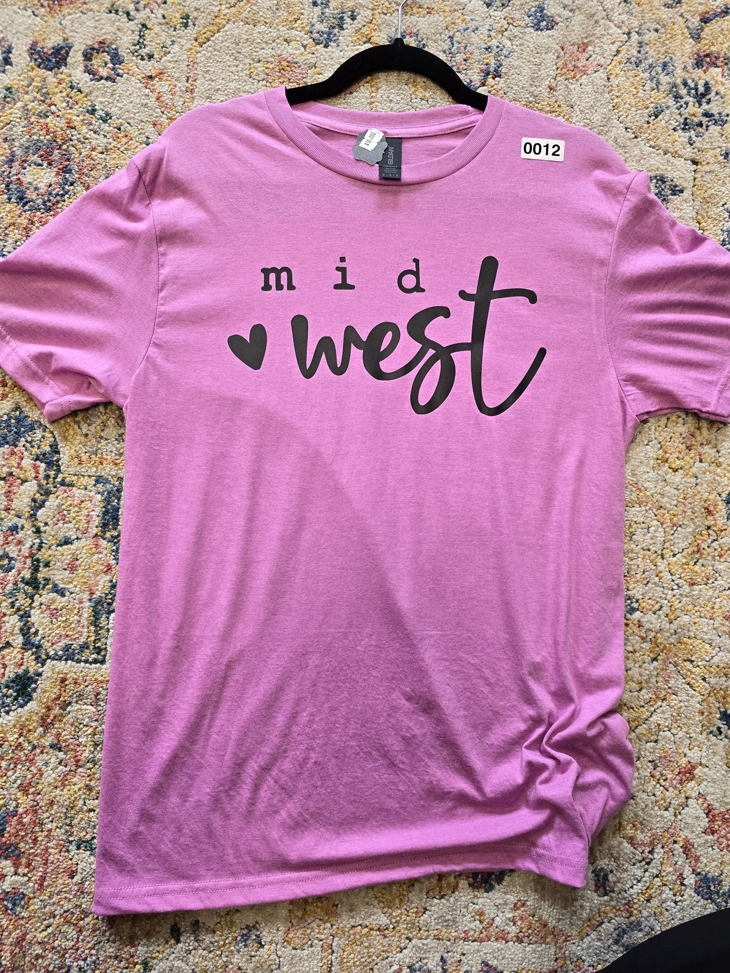 Medium $10 T-shirts